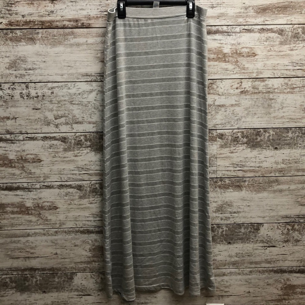 Gray stripe skirt